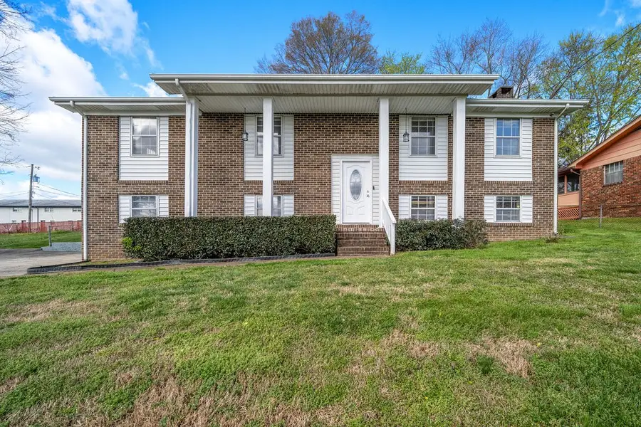 111 Edgewood Cir, Fort Oglethorpe, GA 30742 - #2