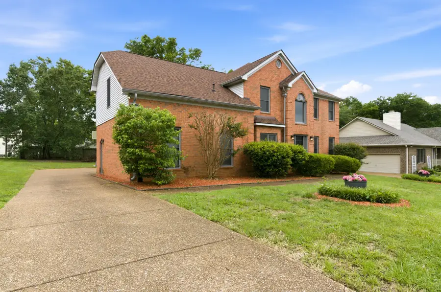 7220 River Bend Rd, Nashville, TN 37221 - #2