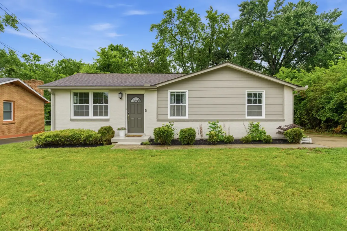 3037 Kings Ln, Nashville, TN 37218 - #1