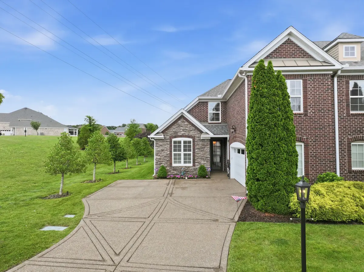 1010 Larkwood Dr, Hermitage, TN 37076 - #1