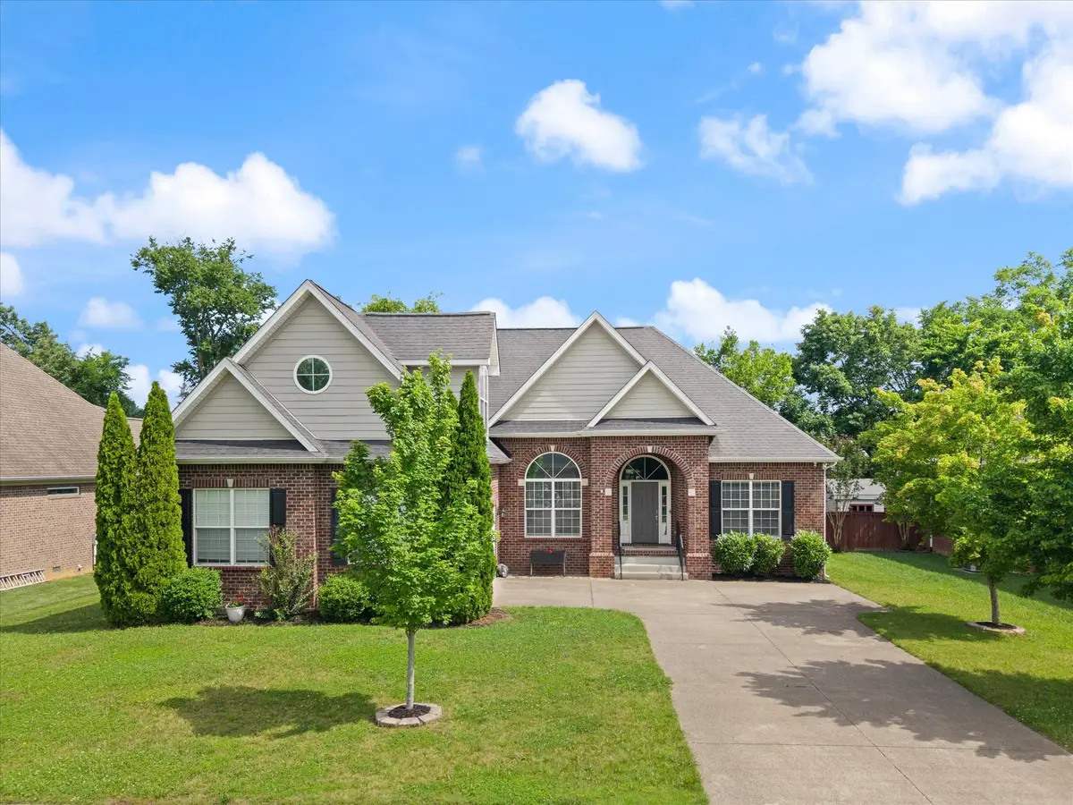 1041 Nealcrest Cir, Spring Hill, TN 37174 - #1