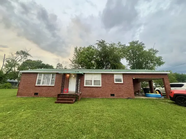 814 W End Ave, McMinnville, TN 37110