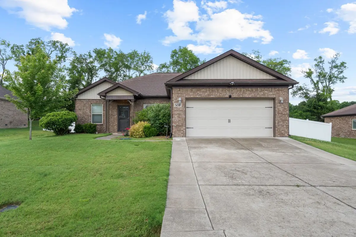 5238 Mckinnley Dr, Chapel Hill, TN 37034 - #1