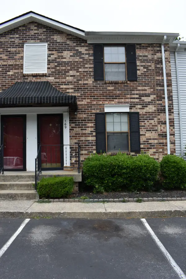 169 Edgewood Dr, Hendersonville, TN 37075
