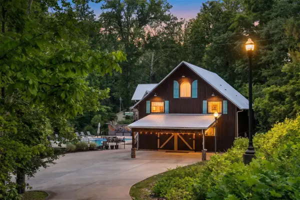 7646 Highway 100, Bon Aqua, TN 37025