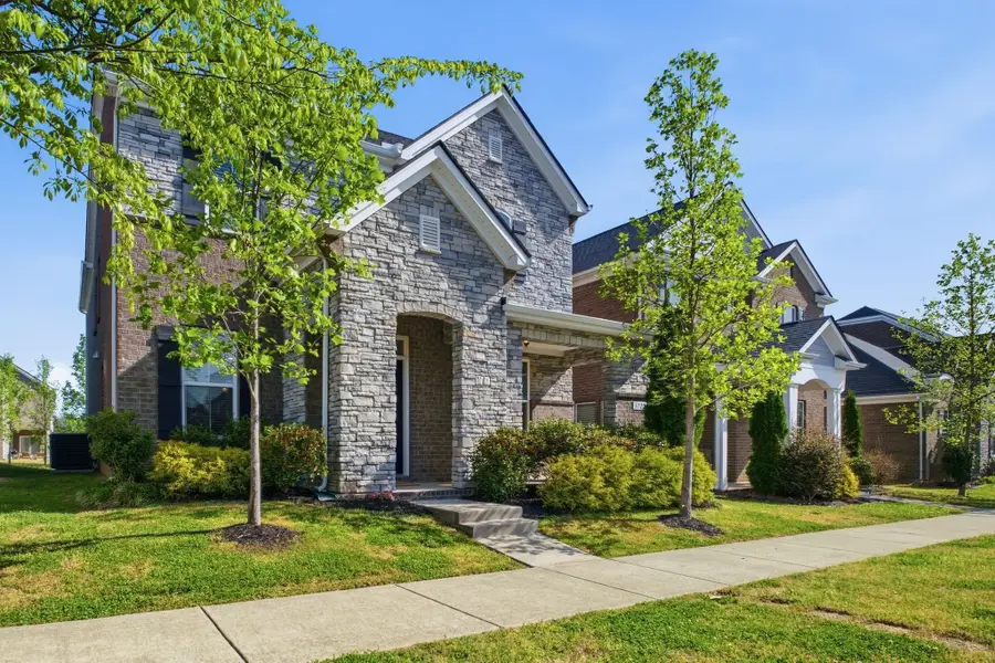 3725 Hoggett Ford Rd, Hermitage, TN 37076 - #2