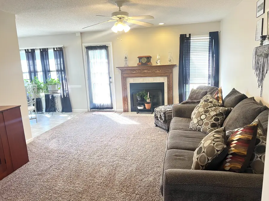 3398 Queensbury Rd, Clarksville, TN 37042 - #3