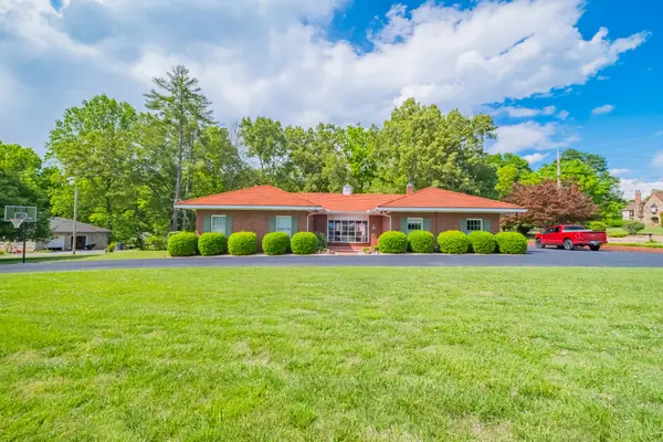 200 Westbrook Ln, McMinnville, TN 37110
