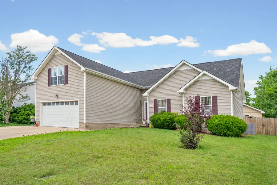 3795 Madeline Ct, Clarksville, TN 37042 - #2