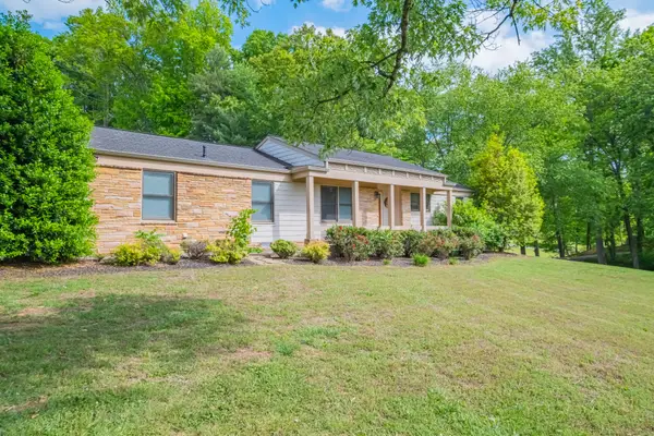 107 Hillwood Ln, McMinnville, TN 37110