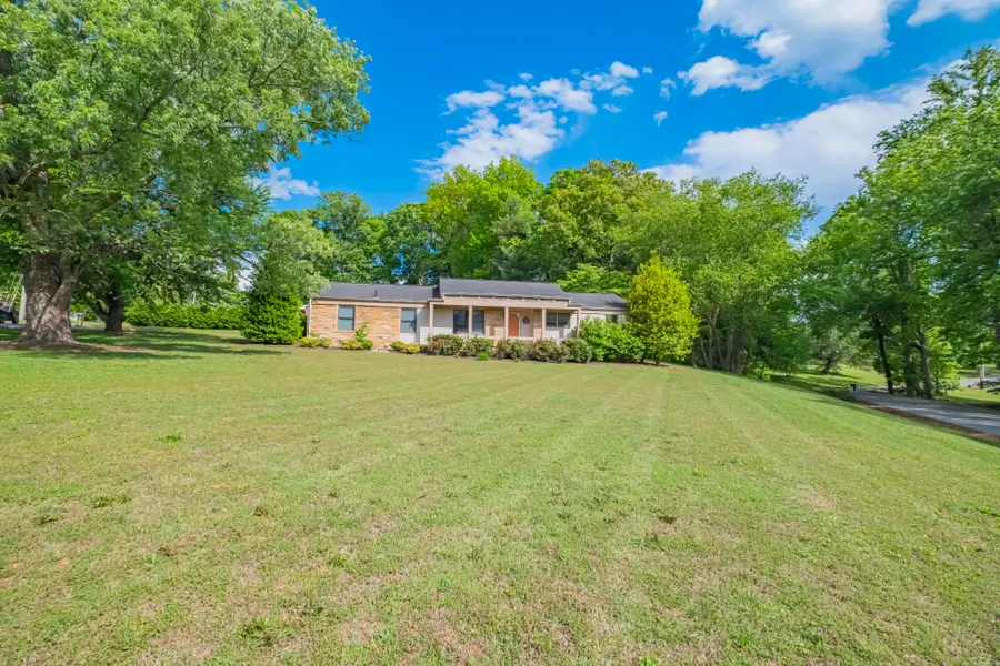 107 Hillwood Ln, McMinnville, TN 37110 - #3