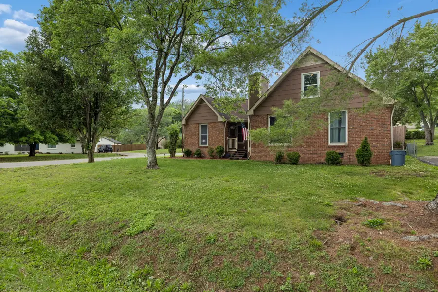 4916 Shadowlawn Dr, Hermitage, TN 37076 - #3