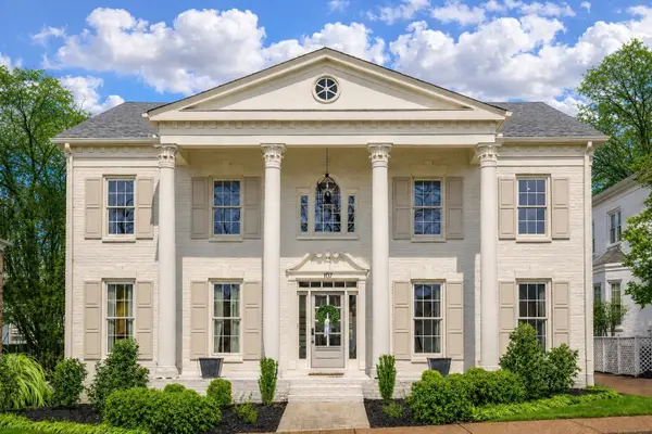 107 Chatsworth Dr, Nashville, TN 37215