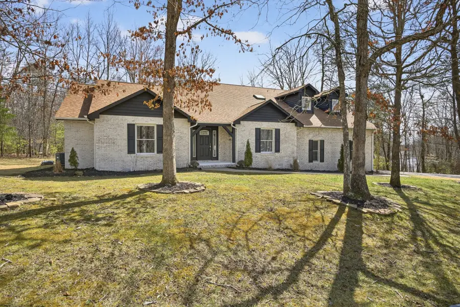 204 Meadowview Dr, Crossville, TN 38558 - #2