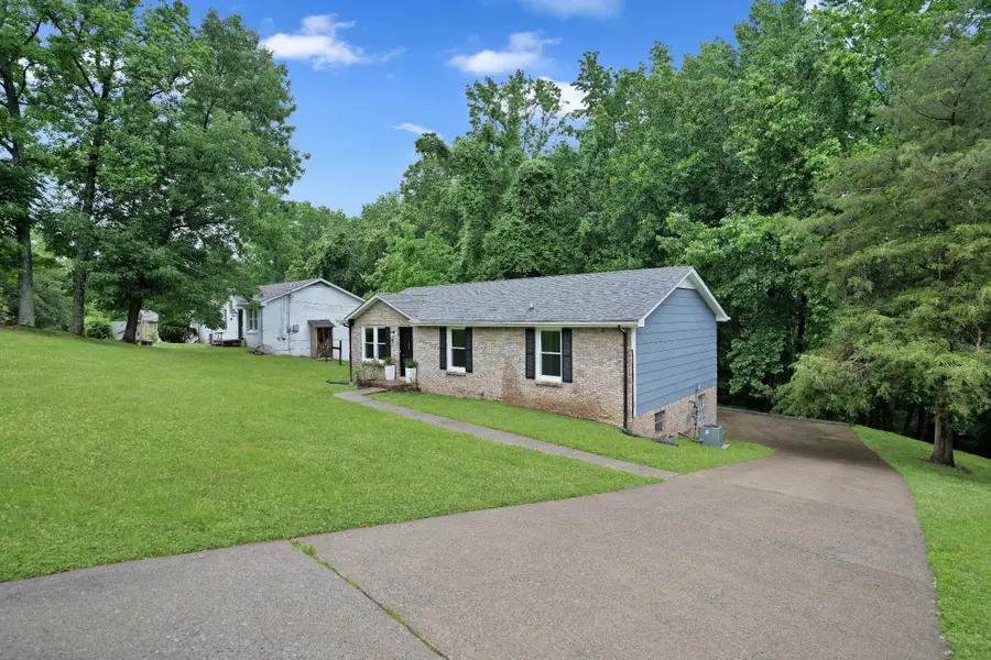 409 Needlewood Dr, Clarksville, TN 37040 - #2