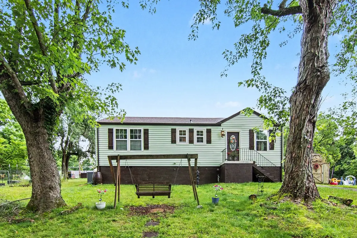 971 Woody Hills Dr, Clarksville, TN 37040 - #1