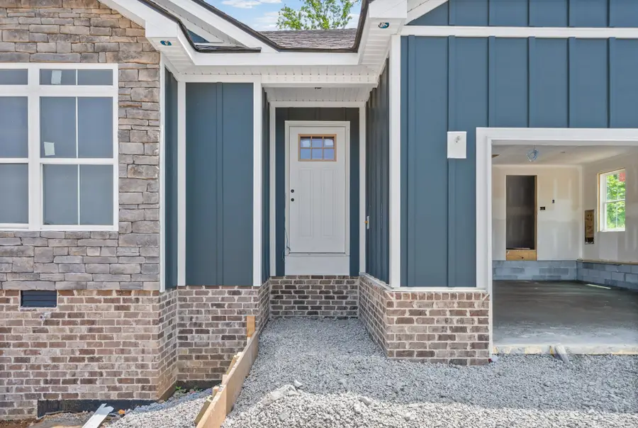 979 Bankside Dr, Clarksville, TN 37043 - #3