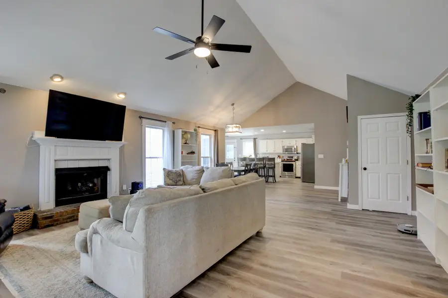 3537 Canvas Back Dr, Clarksville, TN 37042 - #3