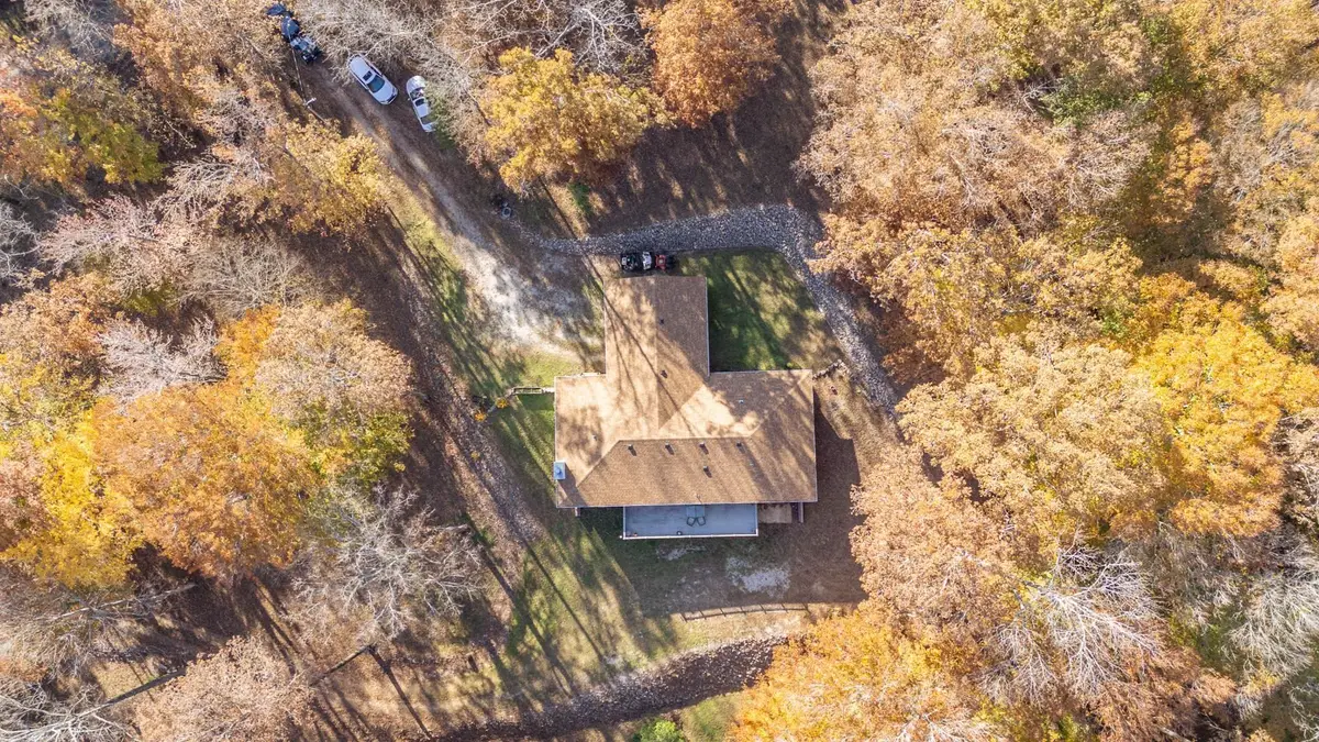2411 Keazey Hollow Rd, Waynesboro, TN 38485 - #1