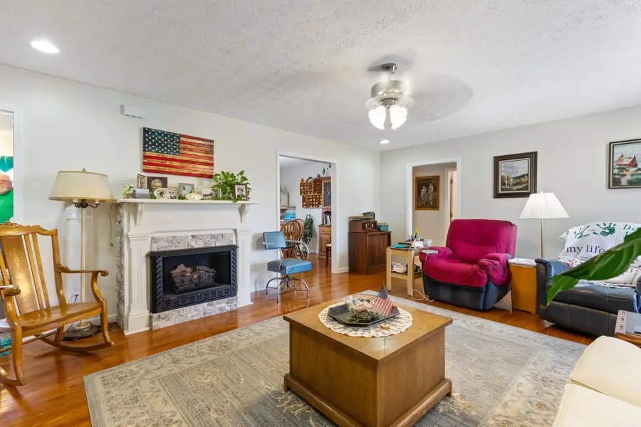 493 Maple Springs Rd, Manchester, TN 37355 - #3