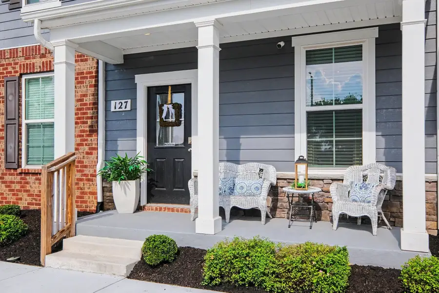 127 Grayson Cir, Chapel Hill, TN 37034 - #2