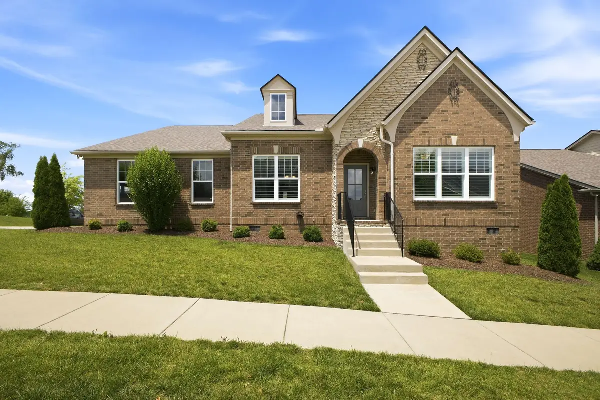 124 Snowden St E, Franklin, TN 37064 - #1
