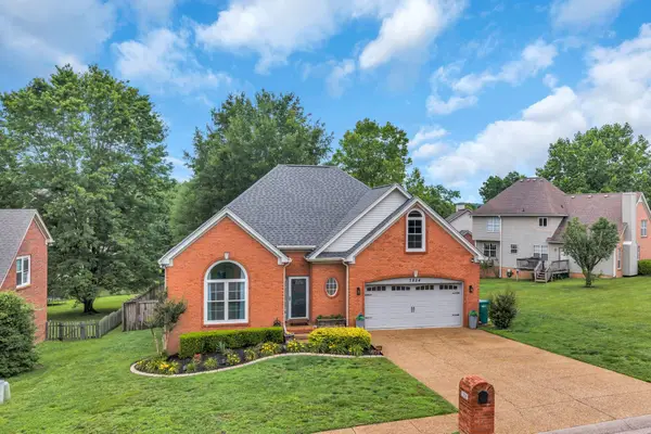 7824 Farmington Place, Nashville, TN 37221
