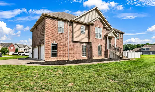 598 Press Grove Dr, Clarksville, TN 37043