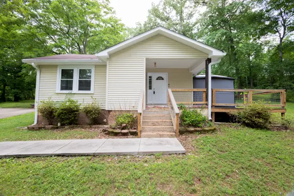 266 Denny Rd, Clarksville, TN 37043