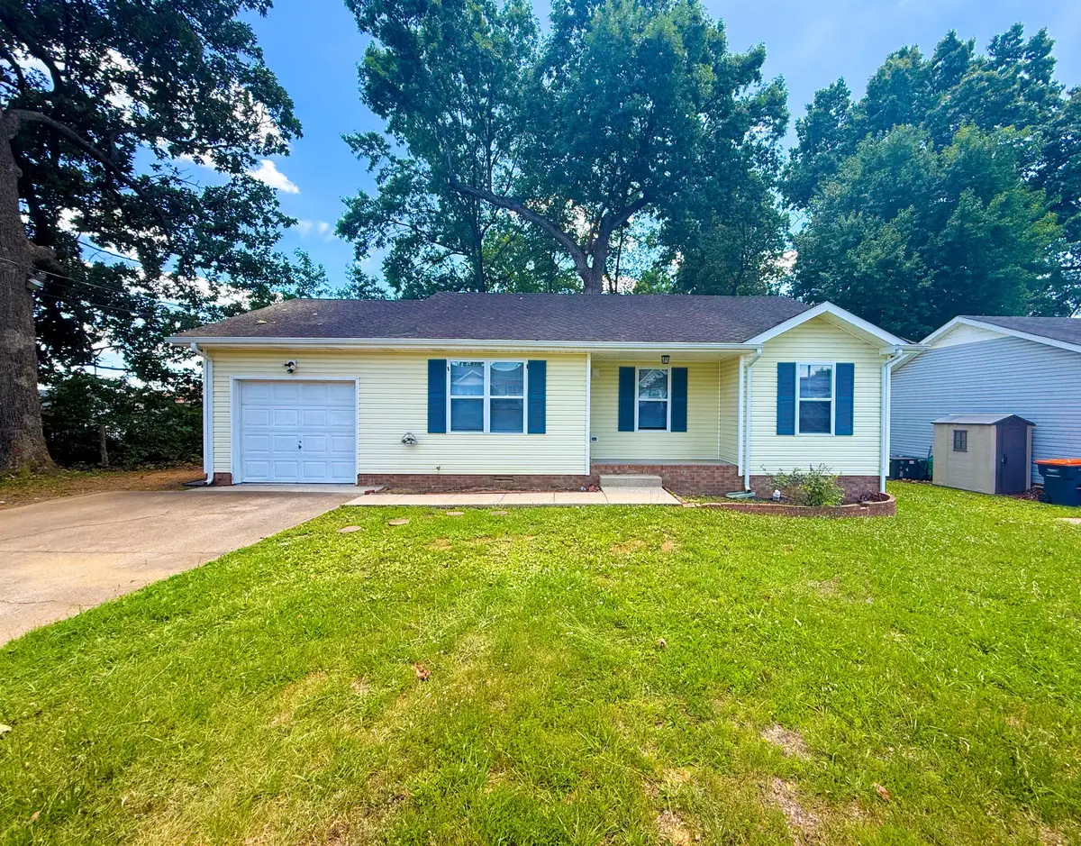 952 Princeton Dr, Clarksville, TN 37042 - #1