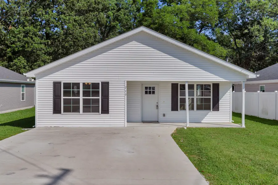 715 E Lincoln St, Tullahoma, TN 37388 - #2