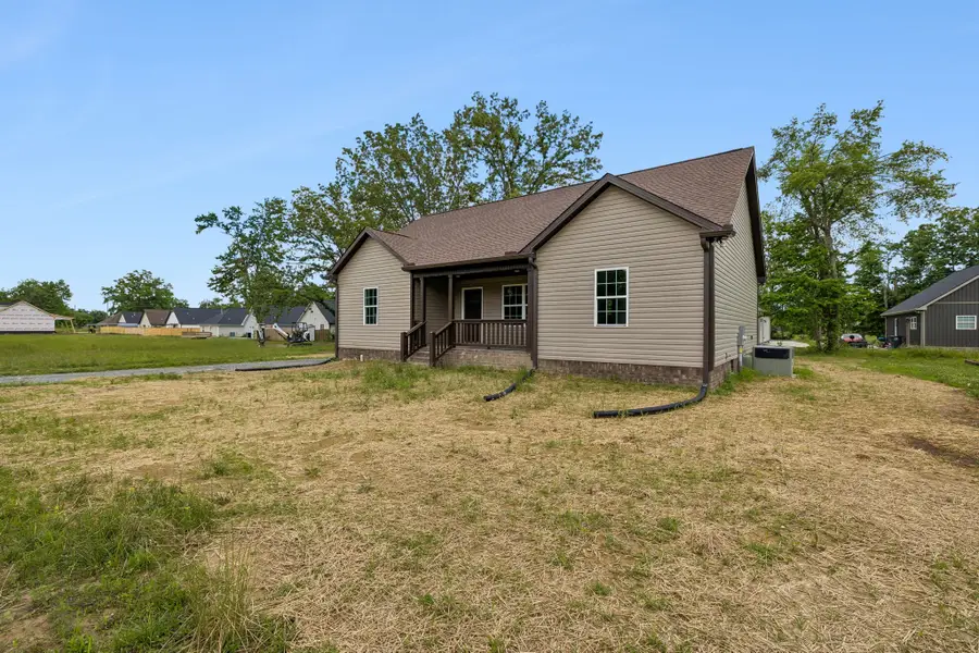 317 Cassie Dr, Lafayette, TN 37083 - #2