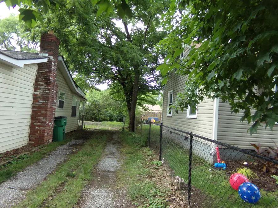 305 Hickory St, Madison, TN 37115 - #3