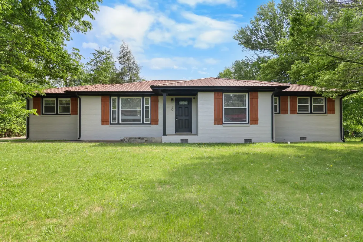 10 Lexington Dr, Clarksville, TN 37042 - #1