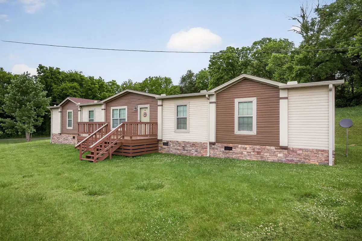 130 E Main St, Dowelltown, TN 37059 - #1