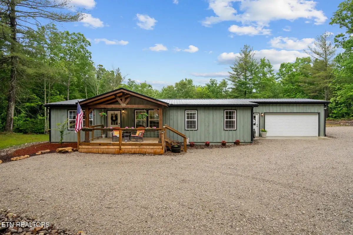 909 Remington Rd, Jamestown, TN 38556 - #1