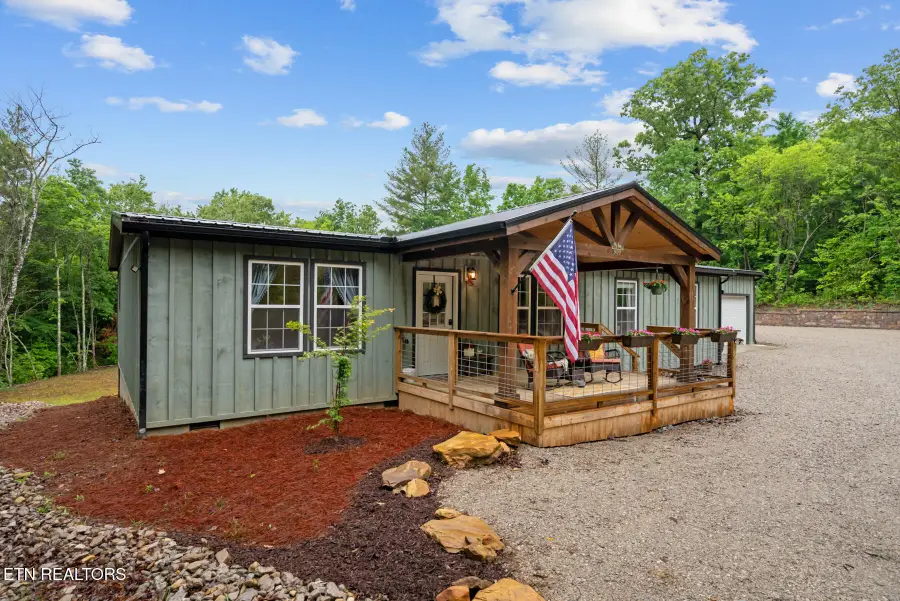 909 Remington Rd, Jamestown, TN 38556 - #3