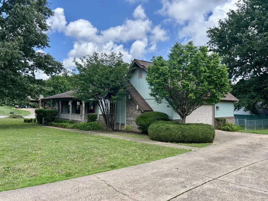131 Roma St, Martin, TN 38237 - #2