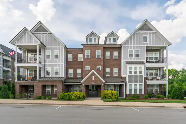 700 Vintage Green Ln #205, Franklin, TN 37064
