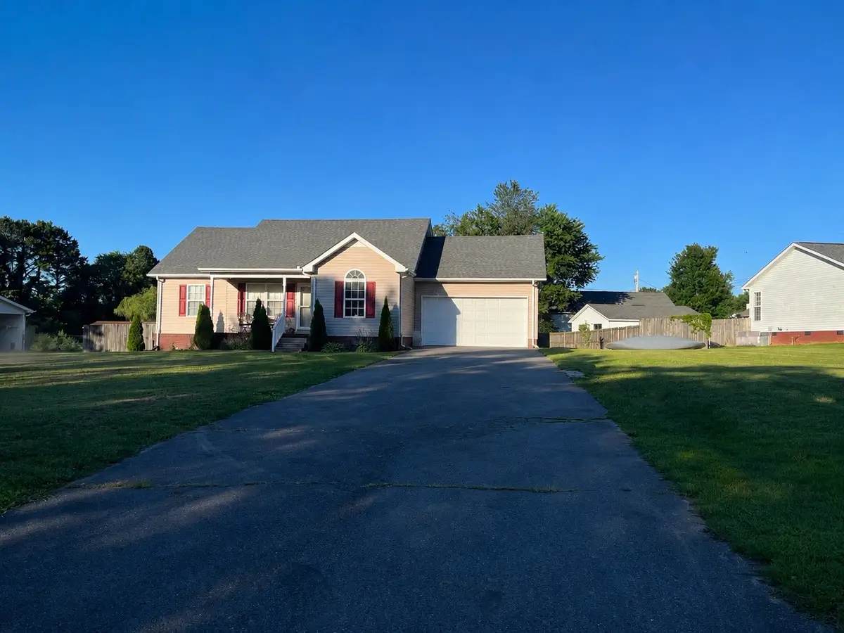7135 Dodson Branch Rd, Cookeville, TN 38501 - #1