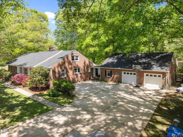 68 Oakwood Dr, Chapel Hill, NC 27517