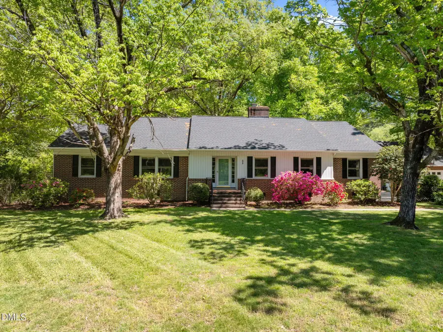 68 Oakwood Dr, Chapel Hill, NC 27517 - #2