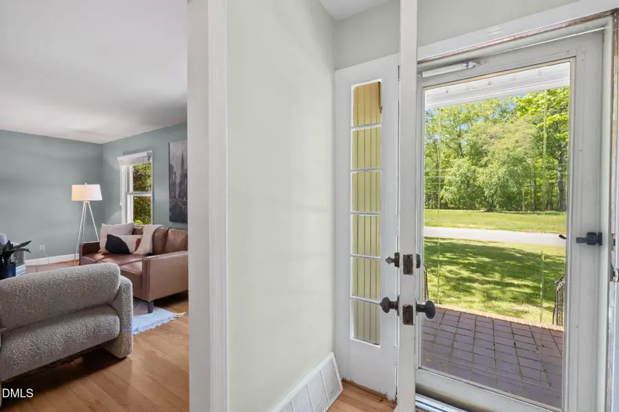 68 Oakwood Dr, Chapel Hill, NC 27517 - #3