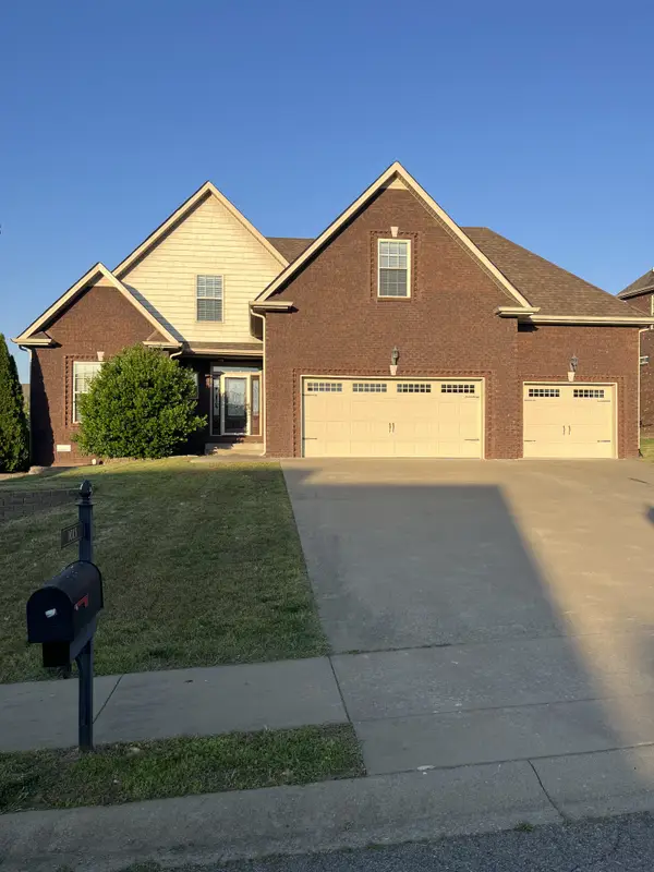 1615 Edgewater Ln, Clarksville, TN 37043