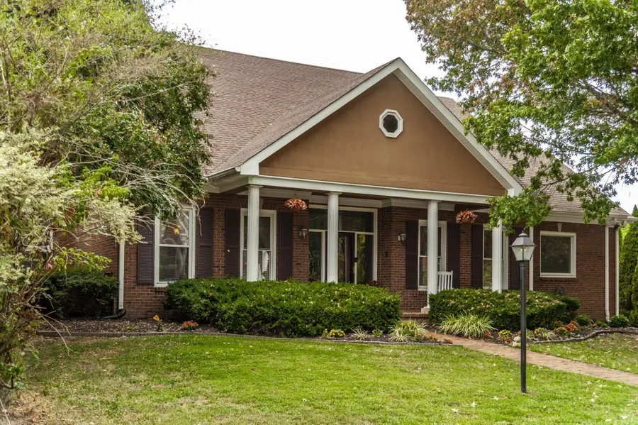 135 N Country Club Dr, Hendersonville, TN 37075 - #3