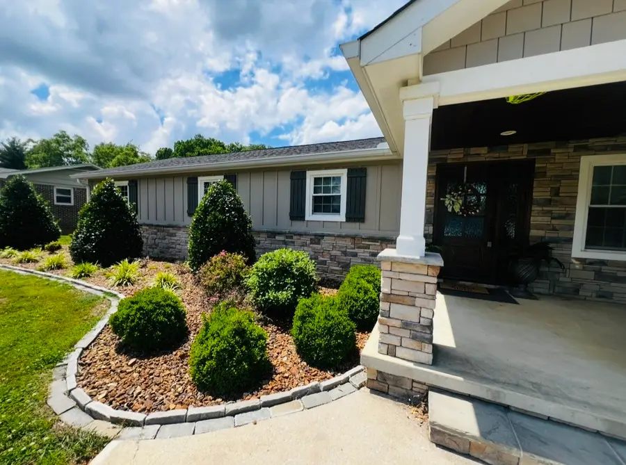 300 Dekalb St, McMinnville, TN 37110 - #3