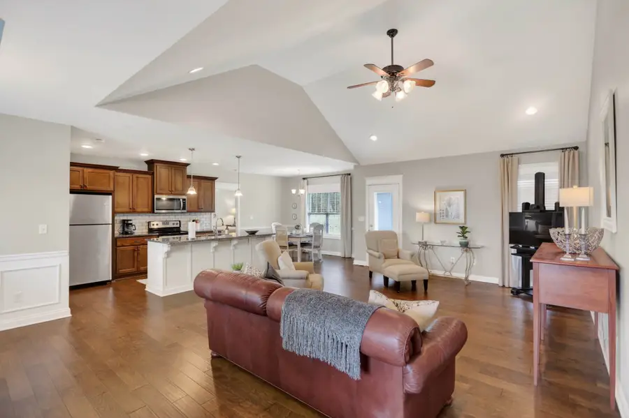 210 Claiborne Cir, Franklin, KY 42134 - #2
