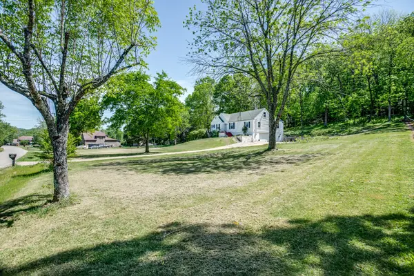 4141 Creek Trail Dr, Whites Creek, TN 37189