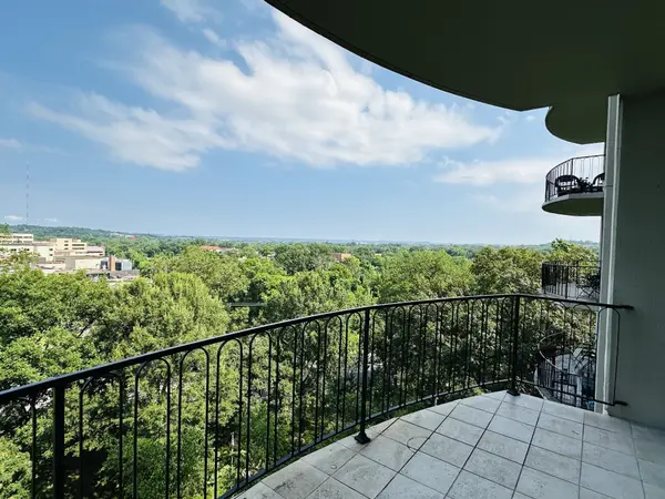 4215 Harding Pike #903, Nashville, TN 37205