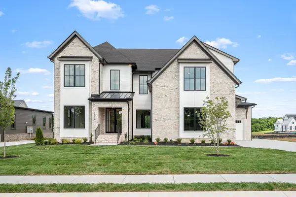 1918 Gene Dixon Dr, Murfreesboro, TN 37129